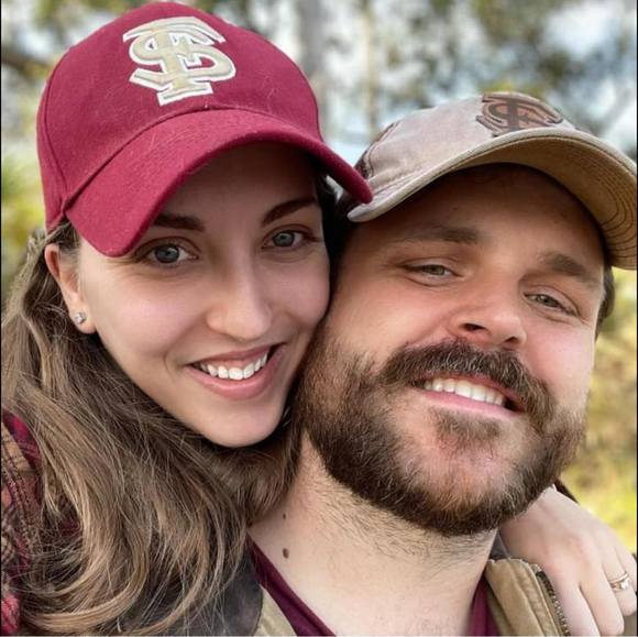 Meet your Posher, Tori - Picture 1 of 1